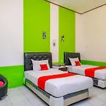 OYO 2835 Sakinah Family Residence